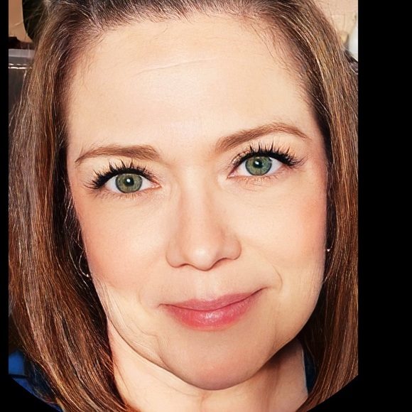 Meet your Posher, Leslie - Picture 1 of 1